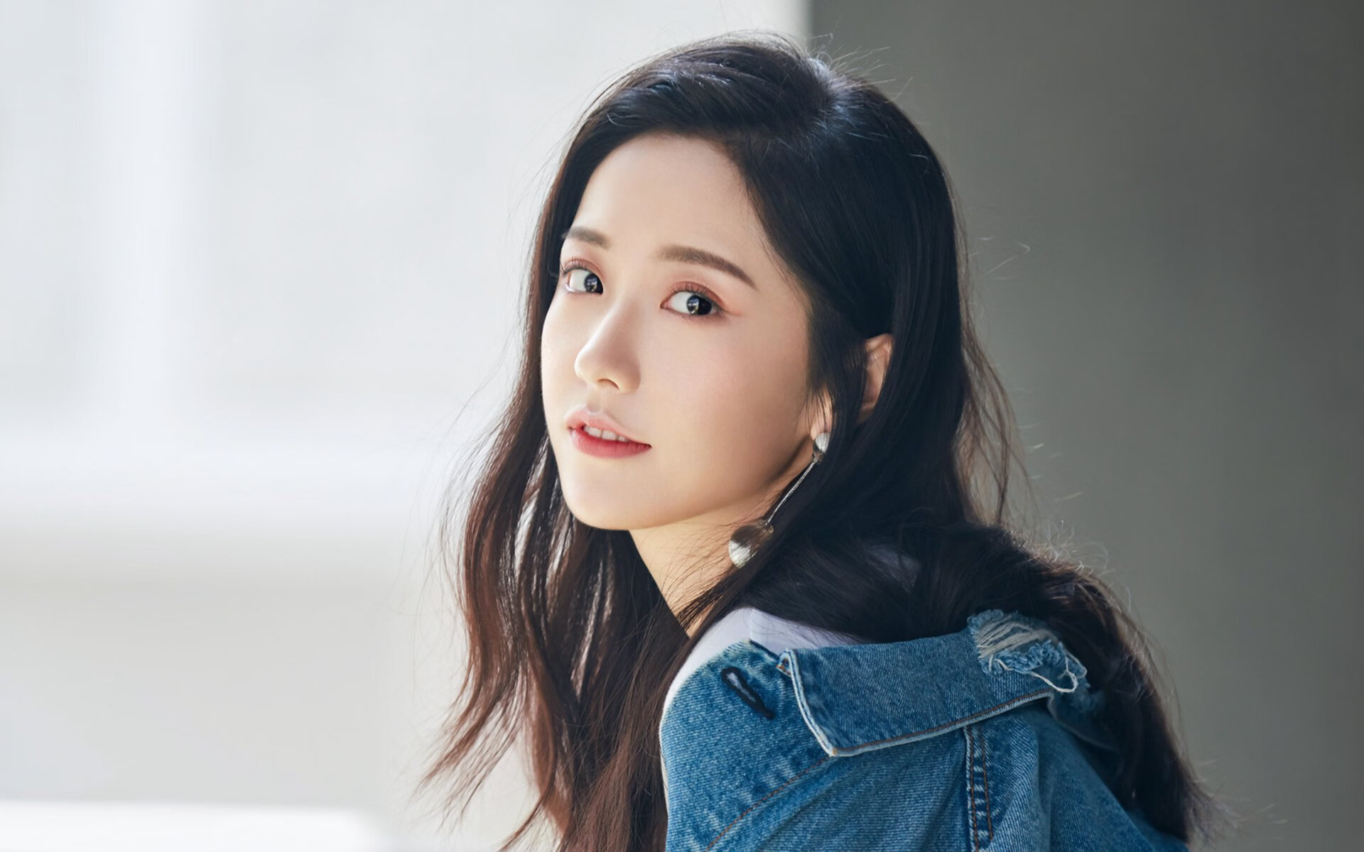 Kaiyun(中国)开云-场上精彩瞬间：王强最后一秒三分逆转全场！，王强2000