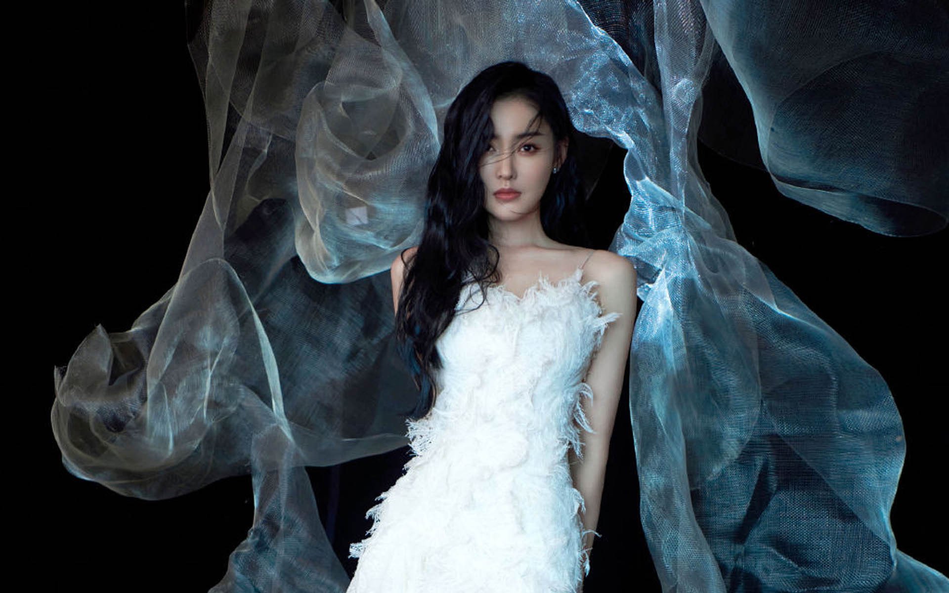 Kaiyun APP-勇士主场逆转快船，库里第四节狂砍18分上演逆天翻盘，勇士打快船库里超远三分是哪一场