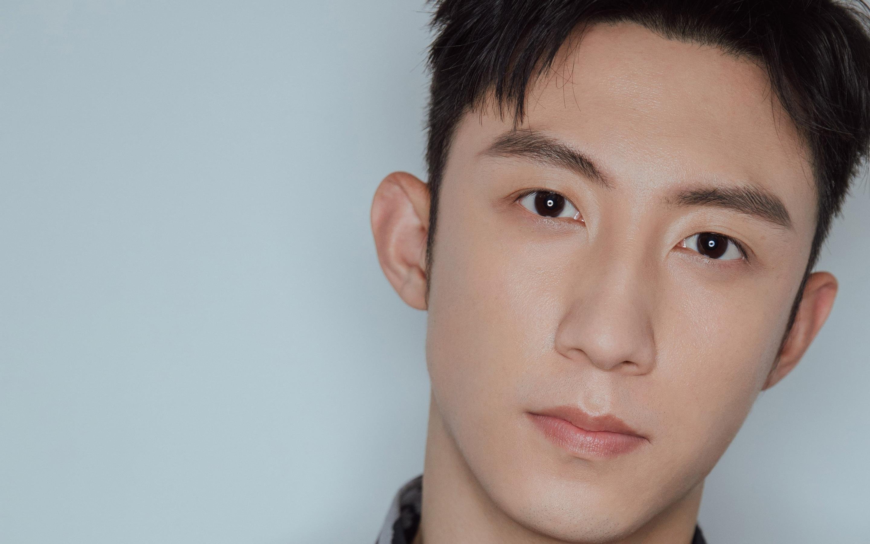 女足联赛激战正酣，竞争激烈，女足比赛现场