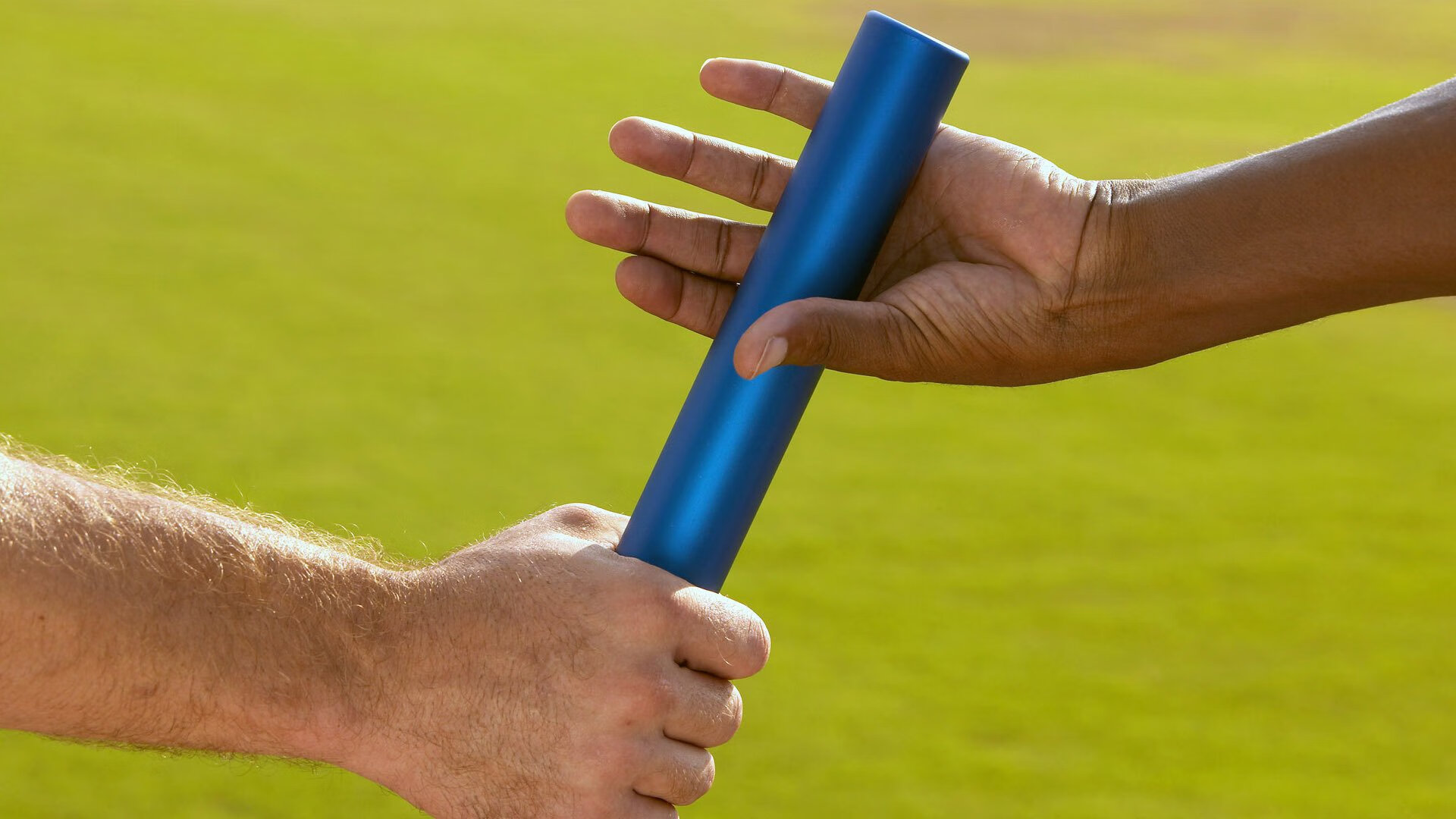 开云体育地址-体育纪录片上线展现冠军背后的故事，体育纪录片主题